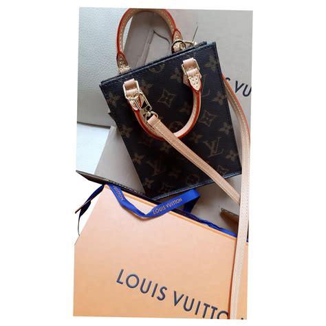 louis vuitton petit sac plat price